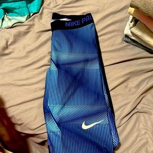 Barely used Nike pro leggings!!!